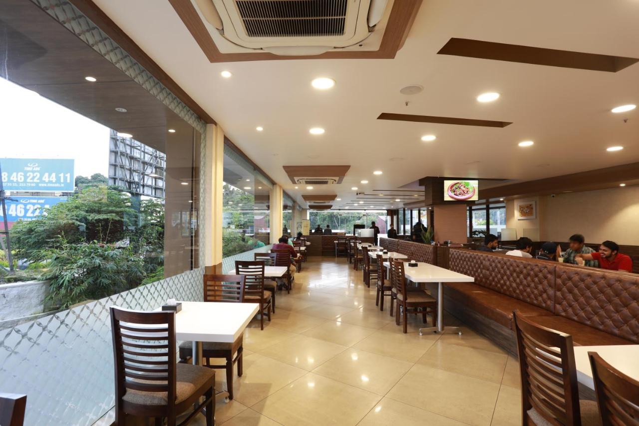 Kochi As Airport Inn מראה חיצוני תמונה